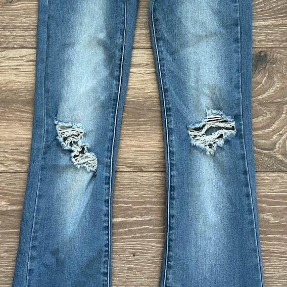 Simple Society Medium Wash High Rise Classic 5 Pocket Flare Jeans Size 00/23 - Picture 3 of 10